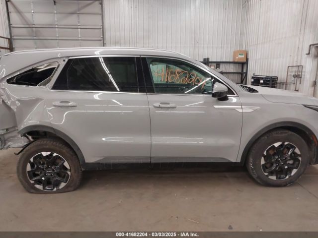 5XYRLDJC8SG320744 KIA SORENTO S
