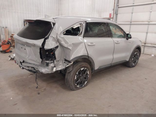 5XYRLDJC8SG320744 KIA SORENTO S