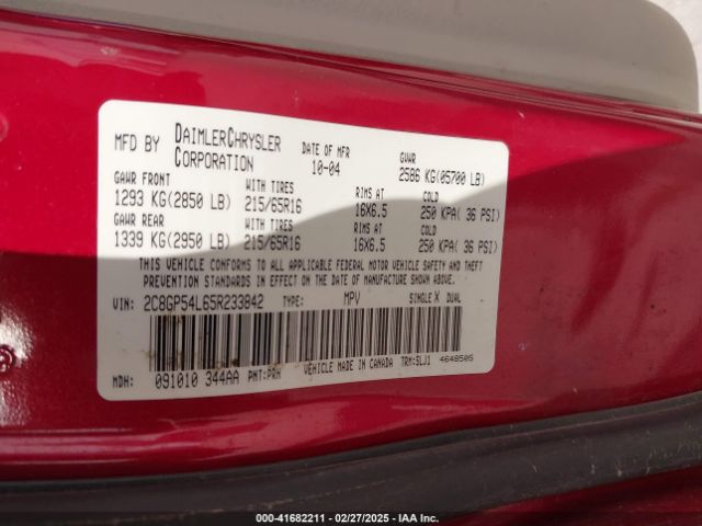 2005 CHRYSLER TOWN & COUNTRY 2C8GP54L65R233842 Photo 8