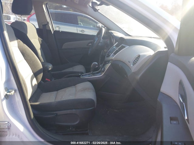 1G1PA5SHXF7150184 Chevrolet Cruze Ls Auto