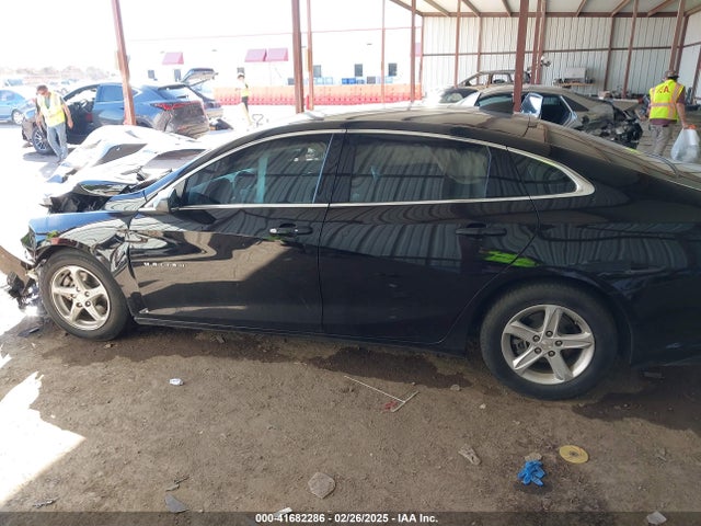1G1ZB5ST3LF096173 Chevrolet Malibu Fwd Ls