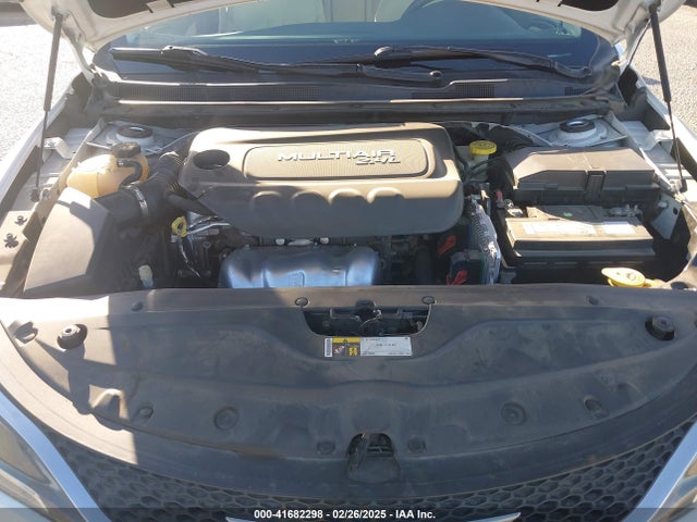 Chrysler 200 Limited 2015 1C3CCCAB6FN503098 Image 10