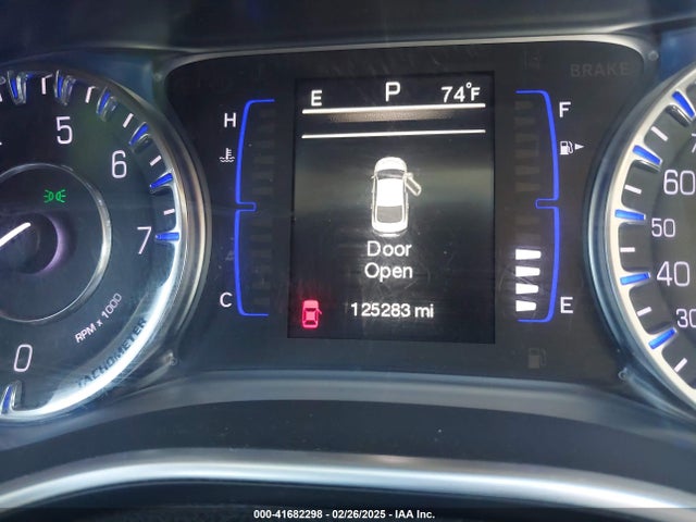 Chrysler 200 Limited 2015 1C3CCCAB6FN503098 Image 15