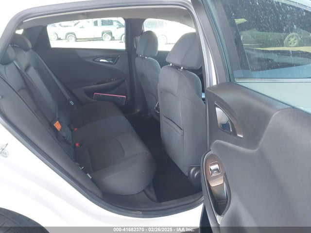 1G1ZE5STXGF288722 Chevrolet MALIBU 1LT