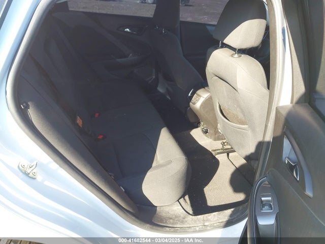 1G1ZE5ST9GF267523 Chevrolet MALIBU 1LT