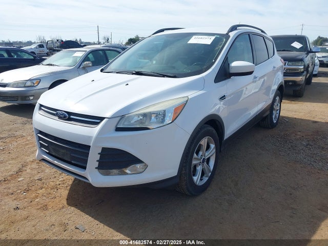 Ford ESCAPE SE 2014 1FMCU0GXXEUD09281 Image 2