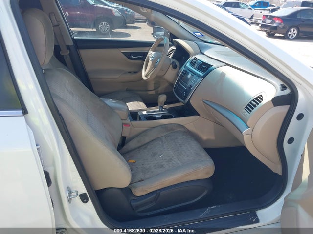 Nissan Altima 2.5 S 2016 1N4AL3AP8GN309081 Image 5