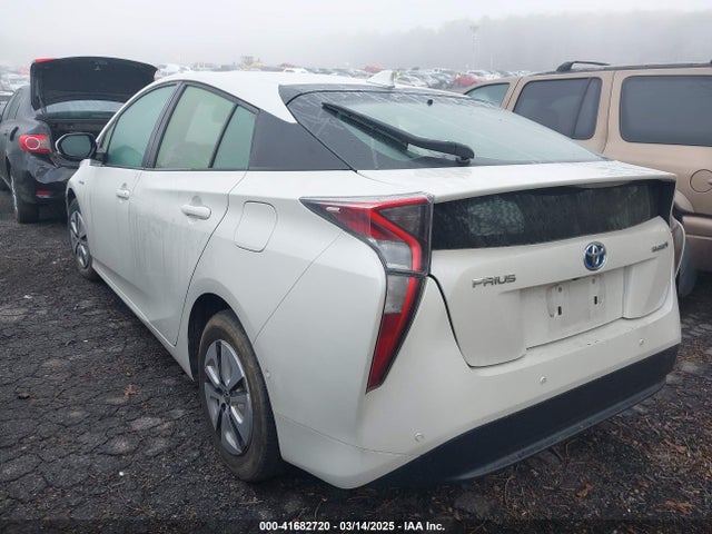 JTDKBRFU0J3061866 Toyota Prius Two
