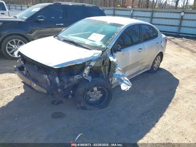 3KPA24AD2NE447421 KIA RIO LX