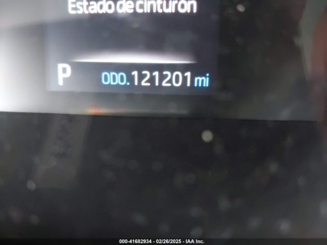 5TDBZRBH7MS134660 Toyota Highlander Le
