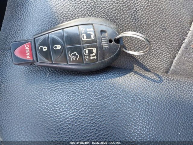 2014 CHRYSLER TOWN & COUNTRY 2C4RC1BG4ER242768 Photo 10