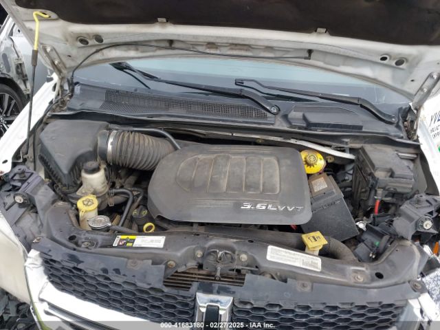 2C4RDGBG6ER380568 Dodge Grand Caravan Se