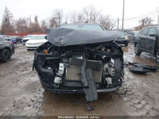 3C4NJDCB1NT142939 Jeep Compass High Altitude 4x4