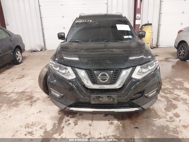 JN8AT2MV1HW276469 Nissan Rogue Sl