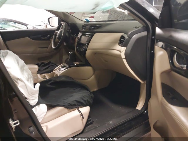 JN8AT2MV1HW276469 Nissan Rogue Sl