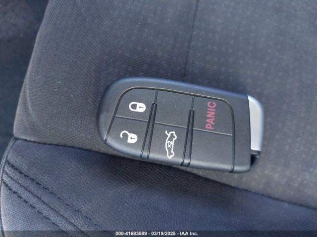 2015 CHRYSLER 200 1C3CCCABXFN680916 Photo 10