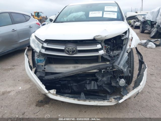 5TDZZRFH2JS244925 Toyota Highlander Le Plus