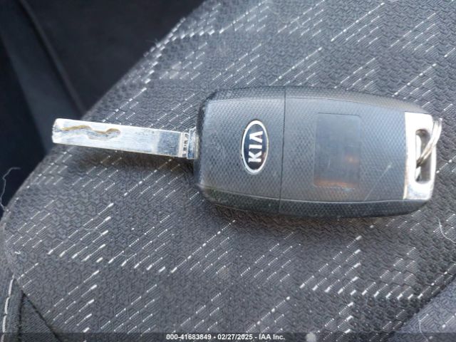 3KPA24AB7KE198561 KIA RIO S