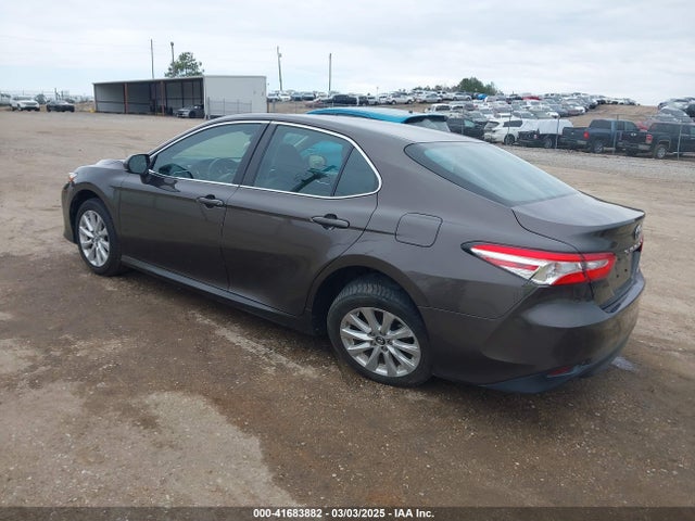 4T1B11HKXJU039525 Toyota CAMRY LE
