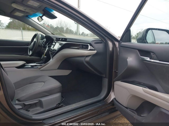 4T1B11HKXJU039525 Toyota CAMRY LE