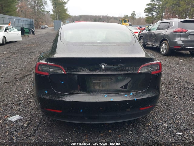 5YJ3E1EA0PF453200 Tesla 2023
