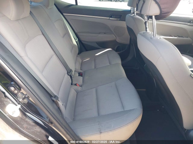 KMHD74LF7HU311493 Hyundai ELANTRA SE