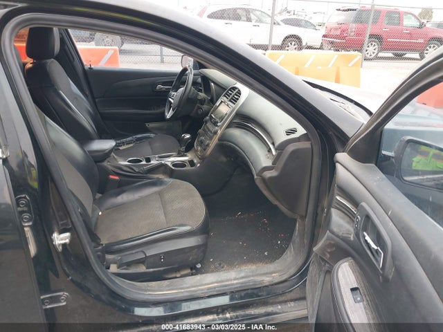 1G11E5SL9EF121696 Chevrolet MALIBU 2LT