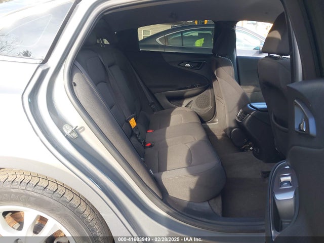 1G1ZD5ST6JF222680 Chevrolet MALIBU LT