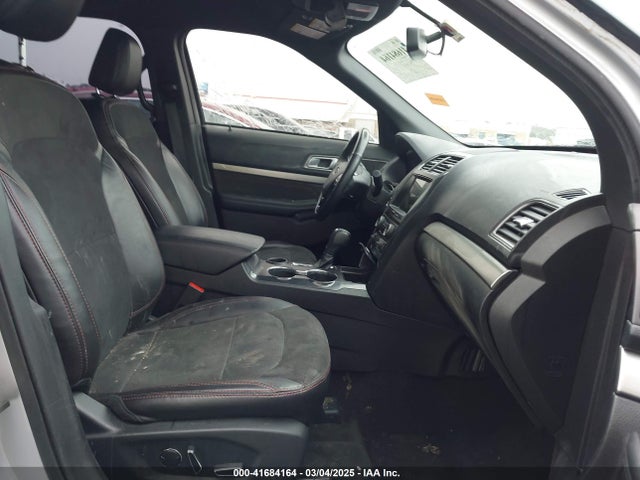 1FM5K7DH6JGB08040 Ford EXPLORER XLT