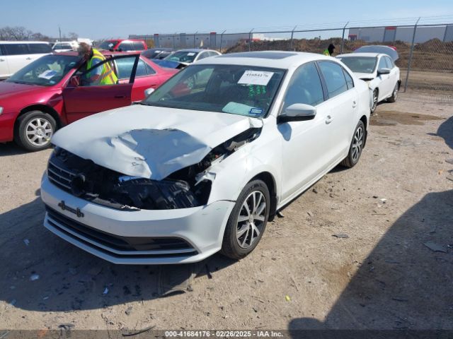 3VWDB7AJ2JM220070 Volkswagen Jetta 1.4t Se/1.4t Wolfsburg Edition