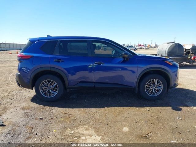 JN8AT3AAXMW004049 Nissan Rogue S Fwd