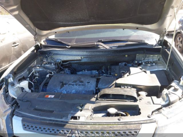 JA4AD3A38KZ010769 Mitsubishi Outlander Sel