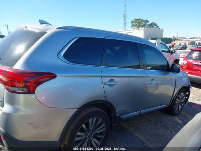 JA4AD3A38KZ010769 Mitsubishi Outlander Sel