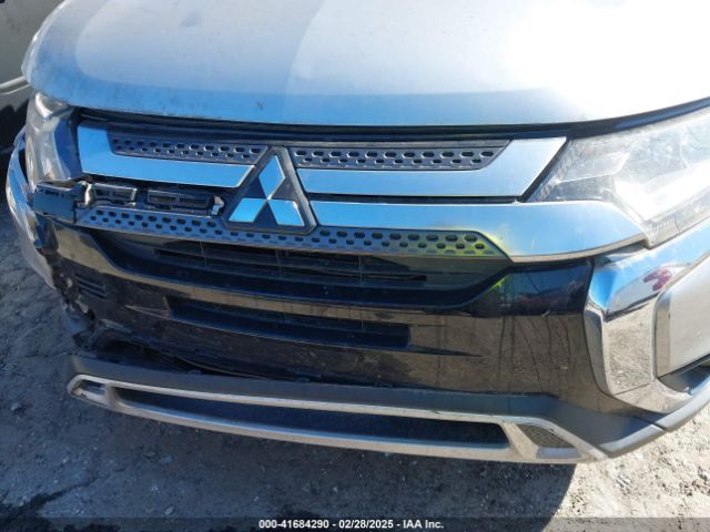 JA4AD3A38KZ010769 Mitsubishi Outlander Sel