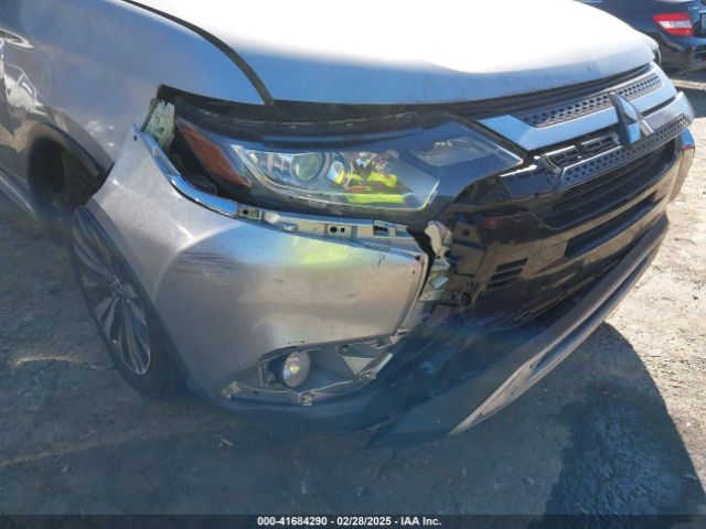 JA4AD3A38KZ010769 Mitsubishi Outlander Sel