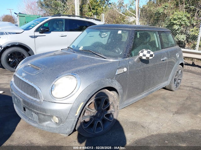 2010 MINI COOPER S WMWMF7C57ATX45924 Photo 1
