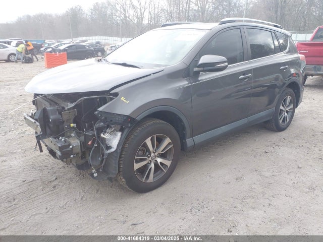 2T3WFREV3HW391718 Toyota Rav4 Xle