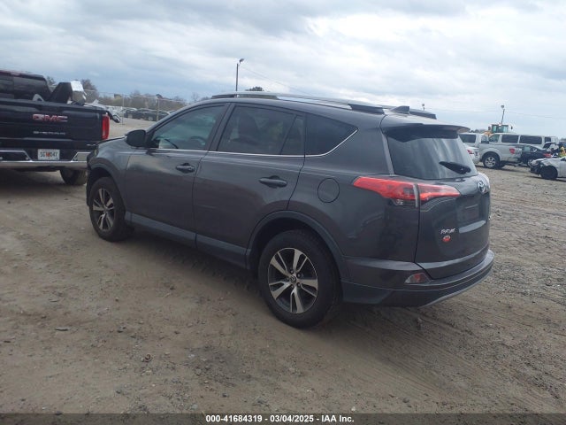 2T3WFREV3HW391718 Toyota Rav4 Xle