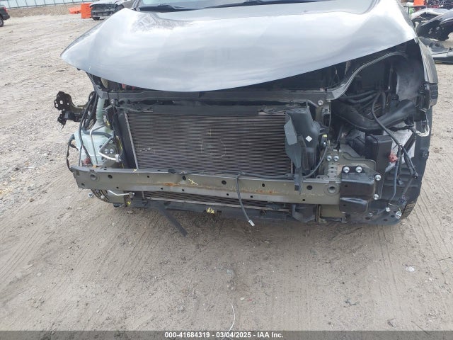 2T3WFREV3HW391718 Toyota Rav4 Xle