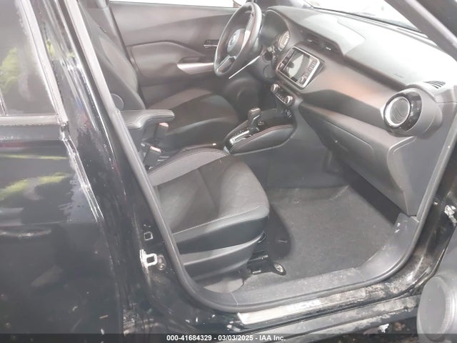 3N1CP5CU6KL554818 Nissan KICKS SV