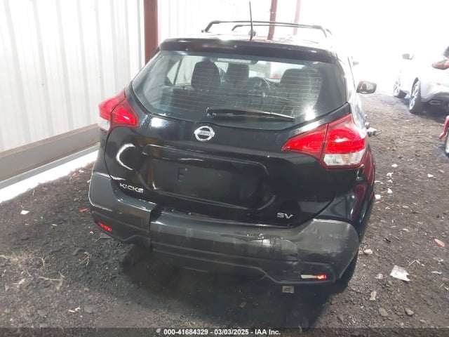 3N1CP5CU6KL554818 Nissan KICKS SV