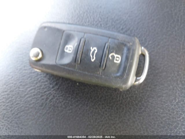 1VWAS7A38FC009632 Volkswagen Passat 1.8t Wolfsburg Edition