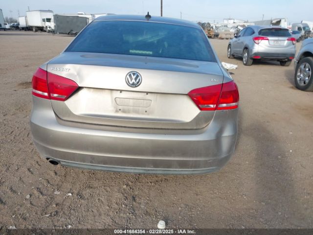 1VWAS7A38FC009632 Volkswagen Passat 1.8t Wolfsburg Edition