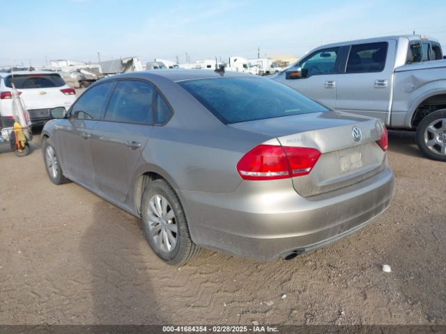 1VWAS7A38FC009632 Volkswagen Passat 1.8t Wolfsburg Edition
