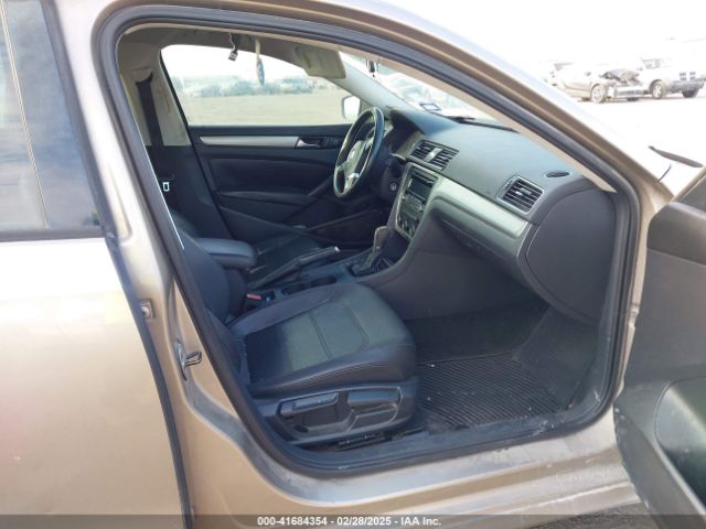 1VWAS7A38FC009632 Volkswagen Passat 1.8t Wolfsburg Edition