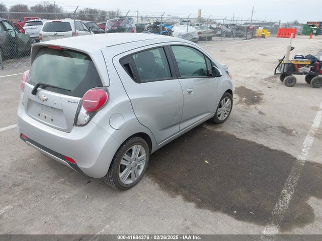 Chevrolet Spark 1lt Cvt 2015 KL8CD6S99FC726097 Image 4