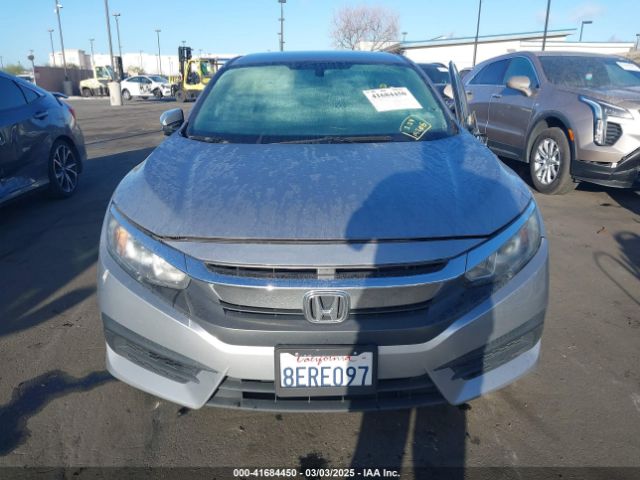 2HGFC2F58JH571072 Honda Civic Lx