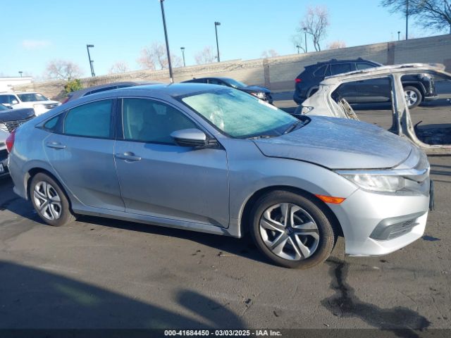 2HGFC2F58JH571072 Honda Civic Lx