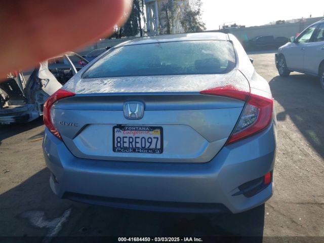 2HGFC2F58JH571072 Honda Civic Lx