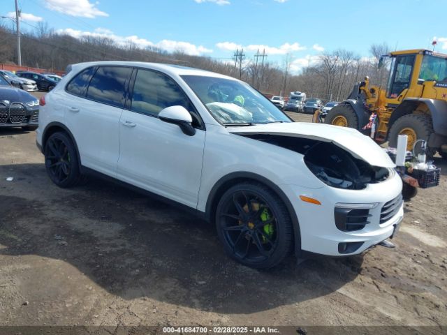 2016 PORSCHE CAYENNE WP1AA2A26GLA02503 Photo 0